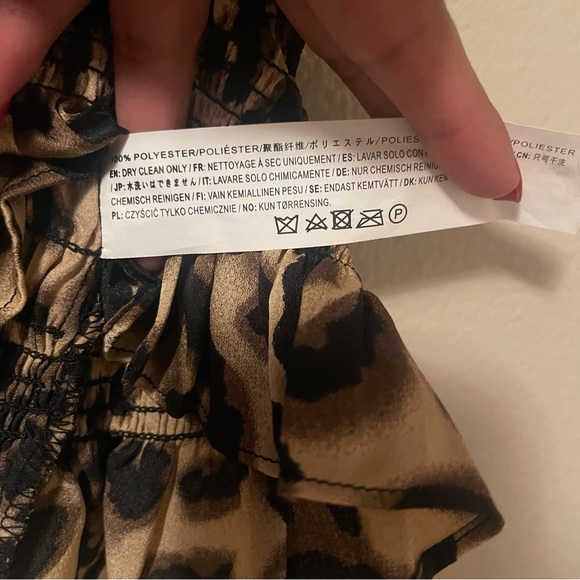 J.O.A. Leopard Print Smock Detail Tube Top - Picture 4 of 4